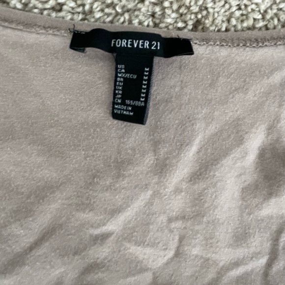 Forever 21 Fitted Tee Short Sleeve Bodysuit sz M Tan/Stone - Picture 4 of 4